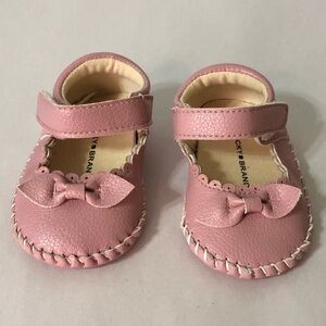 Lucky Brand Pink Leather Bow Mary Jane Infant Crib Shies Size 2